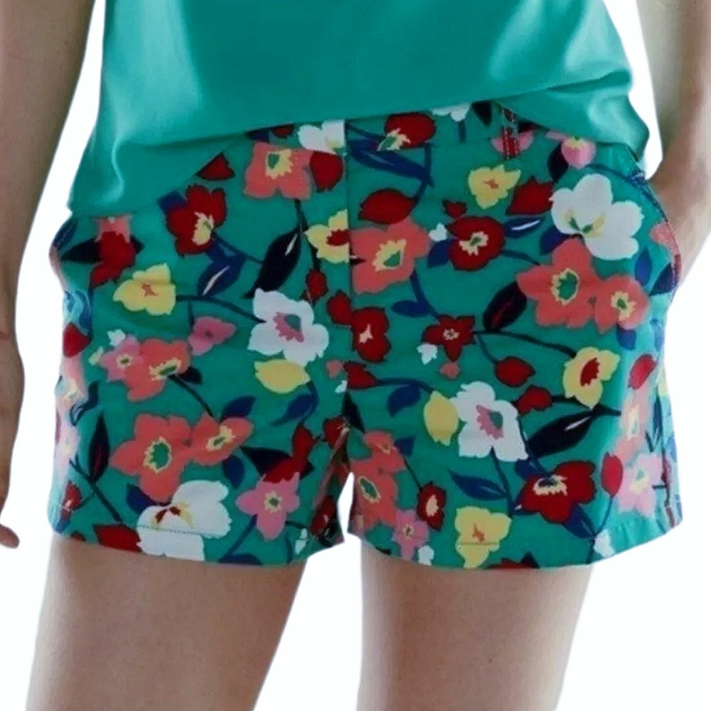 Elle Chino Green Floral Print Shorts